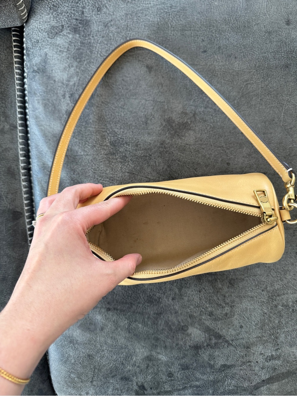 COACH Barrel Bag in Vanilla - Picture 2 of 8